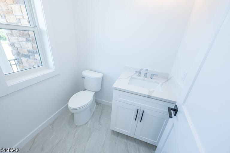 Property listing MLS 4049334 photo 10