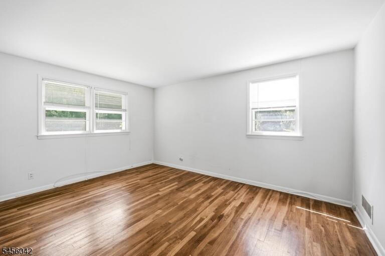 Property listing MLS 4049345 photo 29