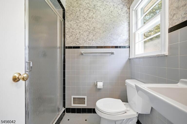 Property listing MLS 4049345 photo 31