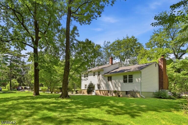 Property listing MLS 4049345 photo 9