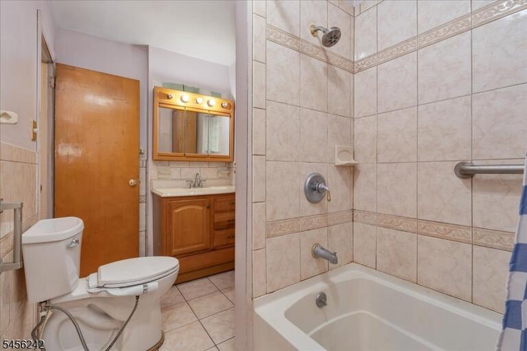 Property listing MLS 4049365 photo 13