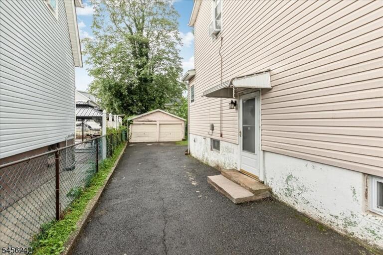 Property listing MLS 4049365 photo 23