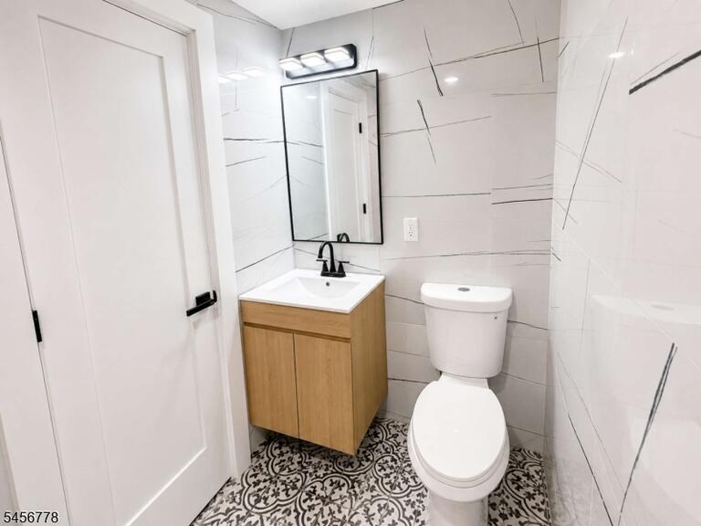 Property listing MLS 4049368 photo 22
