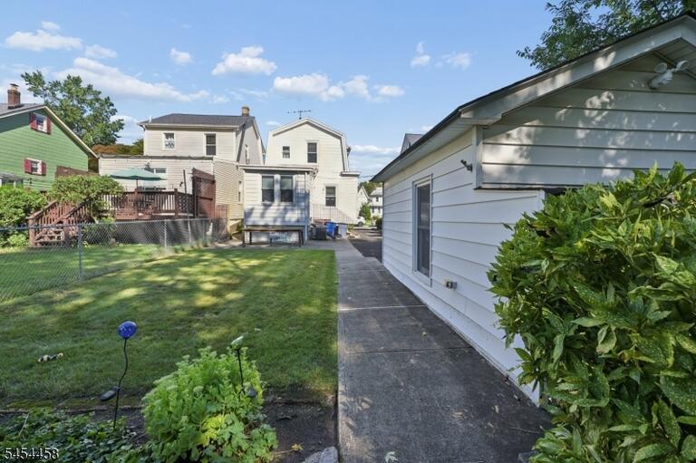 Property listing MLS 4049377 photo 4