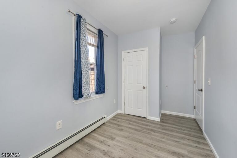 Property listing MLS 4049379 photo 11