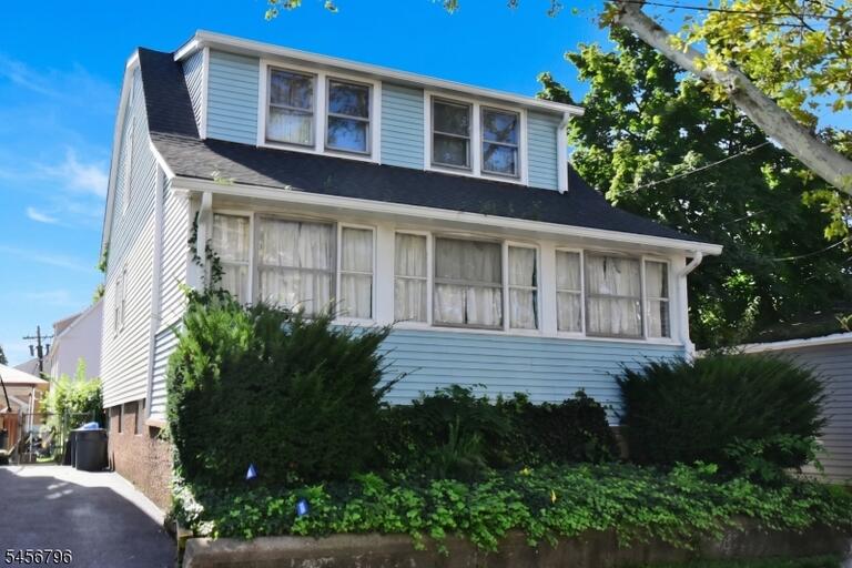 Property listing MLS 4049381 photo 1