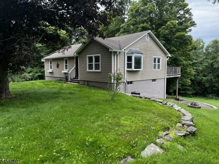 Property listing MLS 4049391 photo 1