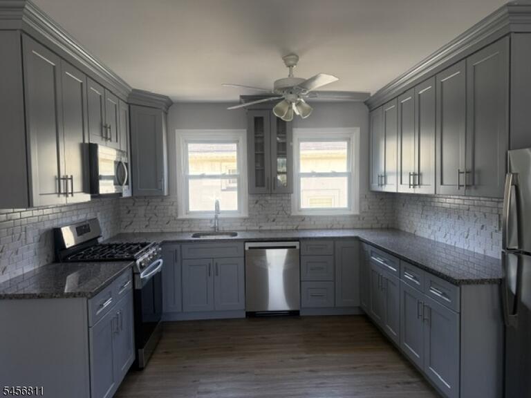 Property listing MLS 4049398 photo 2