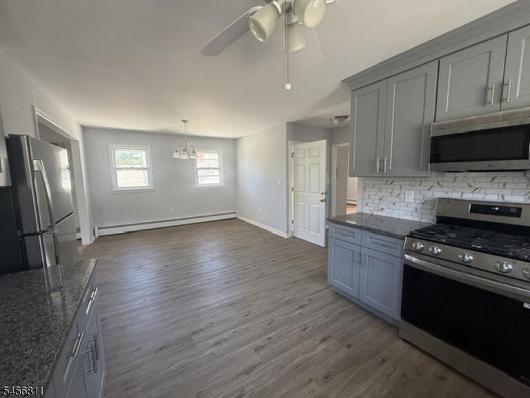 Property listing MLS 4049398 photo 3