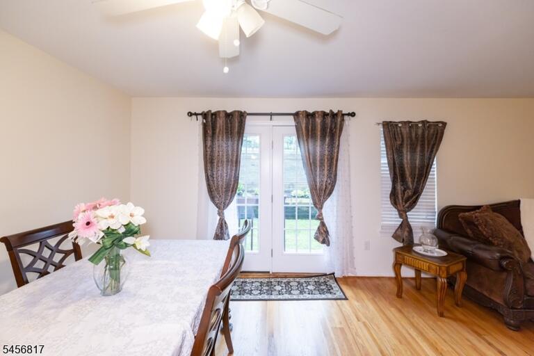 Property listing MLS 4049399 photo 3