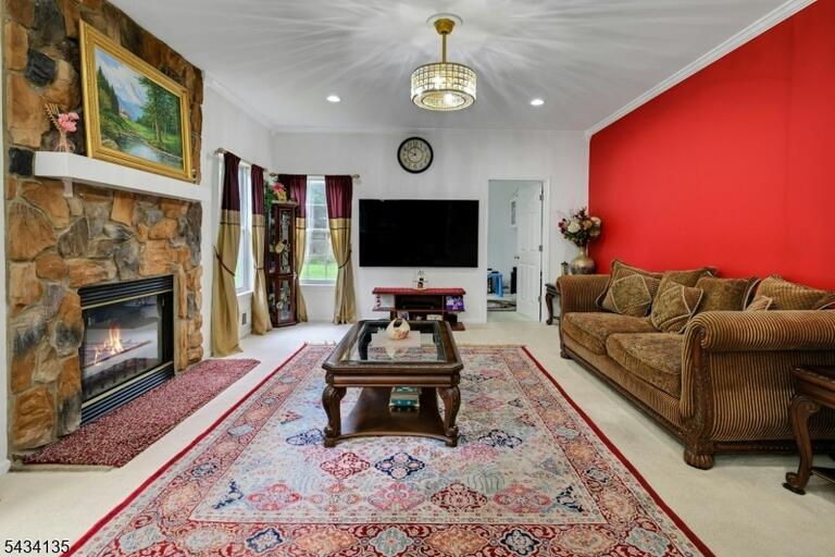 Property listing MLS 4049401 photo 13