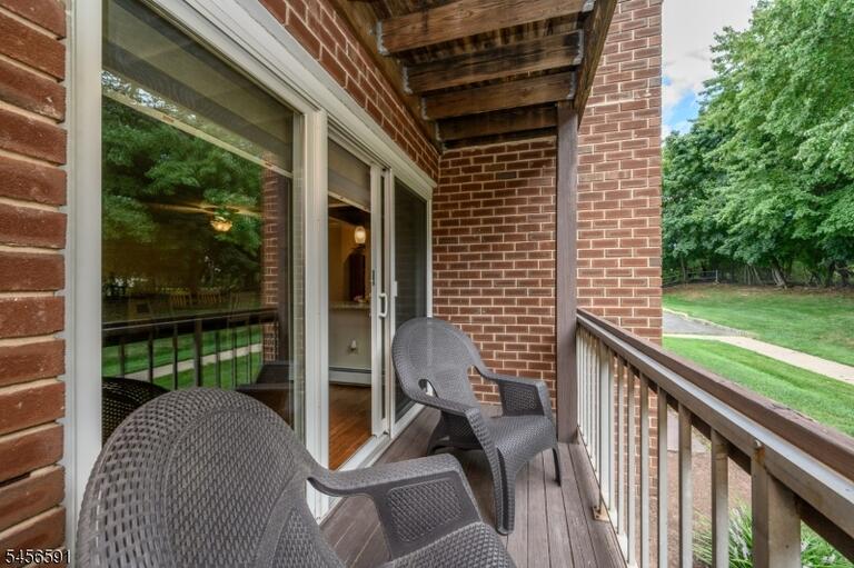 Property listing MLS 4049402 photo 17