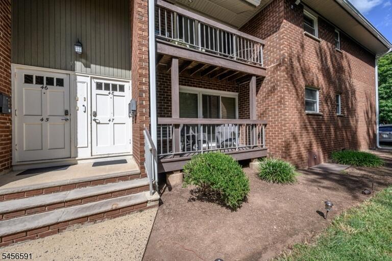 Property listing MLS 4049402 photo 2