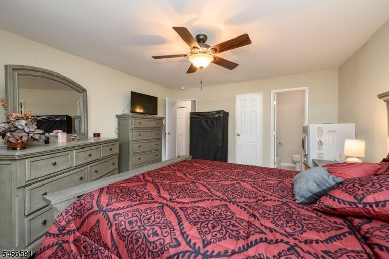 Property listing MLS 4049402 photo 23