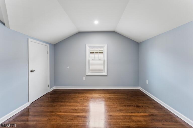 Property listing MLS 4049424 photo 17