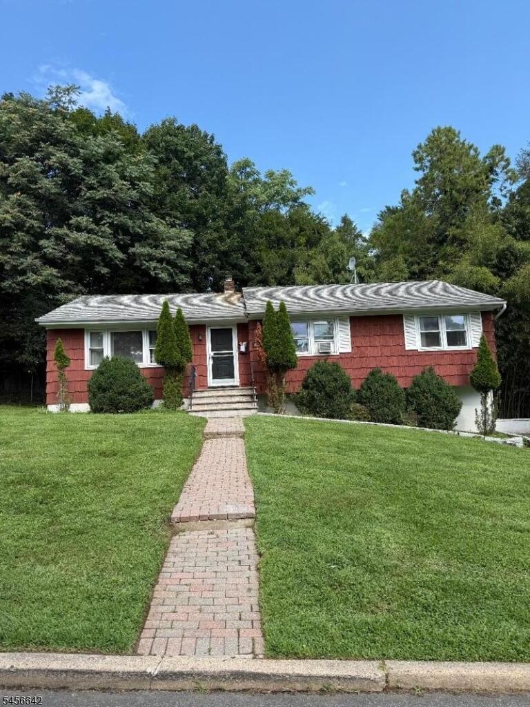 Property listing MLS 4049428 photo 1