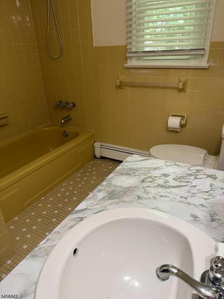 Property listing MLS 4049428 photo 8