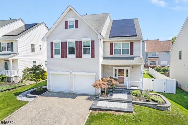 Property listing MLS 4049430 photo 1