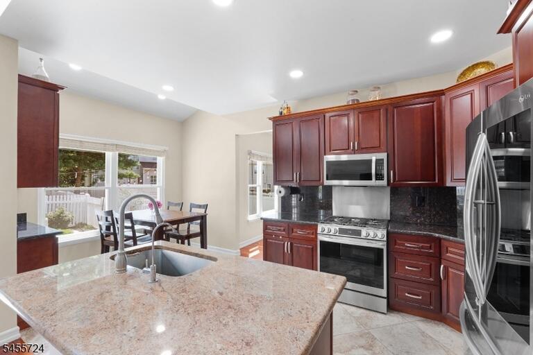 Property listing MLS 4049430 photo 8