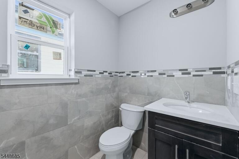 Property listing MLS 4049446 photo 15