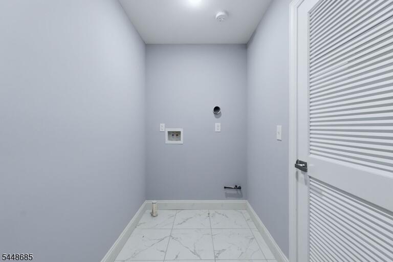 Property listing MLS 4049446 photo 17