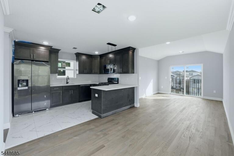 Property listing MLS 4049446 photo 4