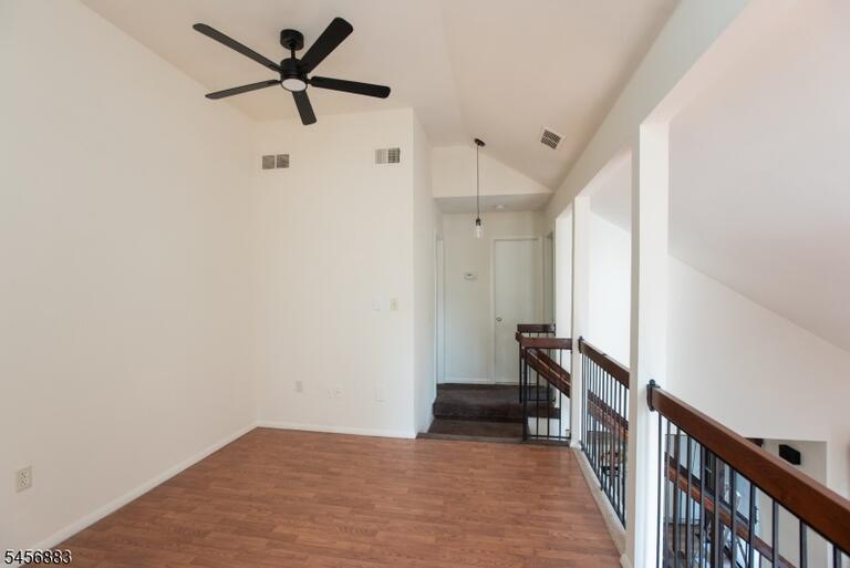 Property listing MLS 4049460 photo 13