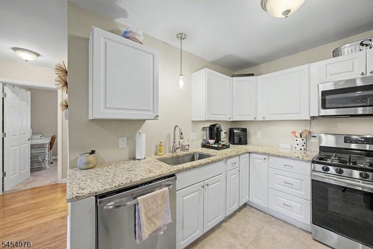 Property listing MLS 4049490 photo 5