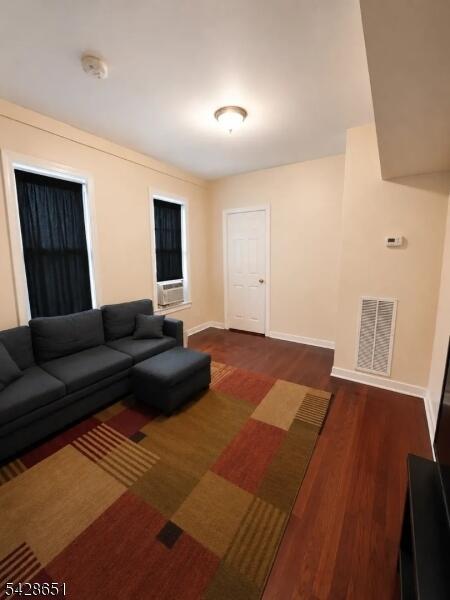 Property listing MLS 4049492 photo 9