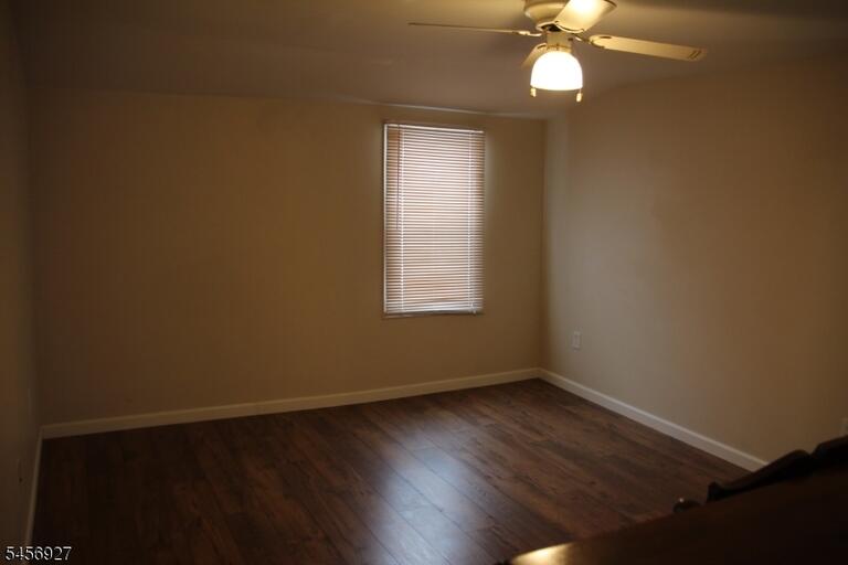 Property listing MLS 4049498 photo 9