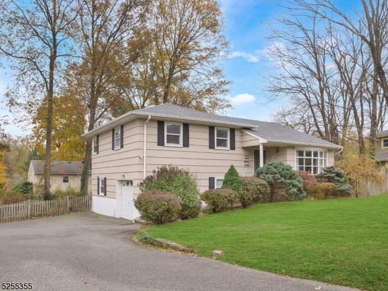 Property listing MLS 4049524 photo 24