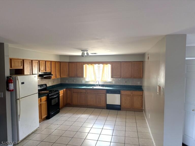 Property listing MLS 4049532 photo 5