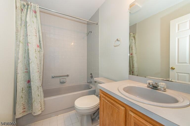 Property listing MLS 4049539 photo 19