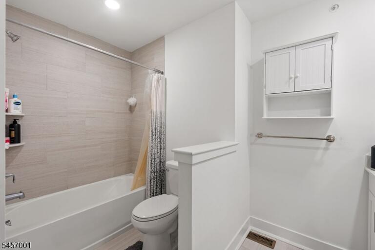 Property listing MLS 4049561 photo 18