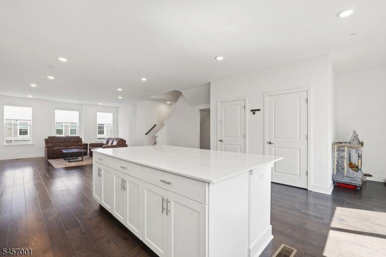 Property listing MLS 4049561 photo 9