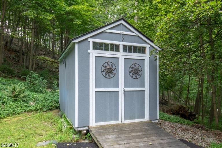 Property listing MLS 4049566 photo 24
