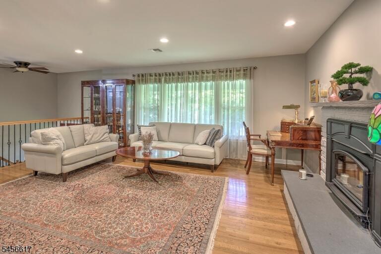 Property listing MLS 4049566 photo 7