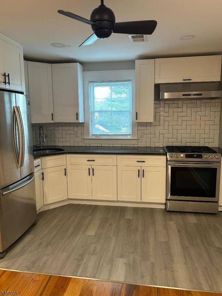 Property listing MLS 4049574 photo 4