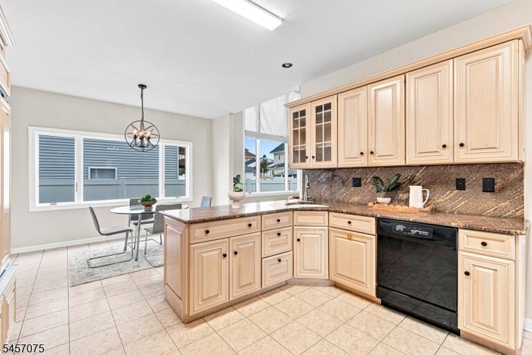 Property listing MLS 4049612 photo 19