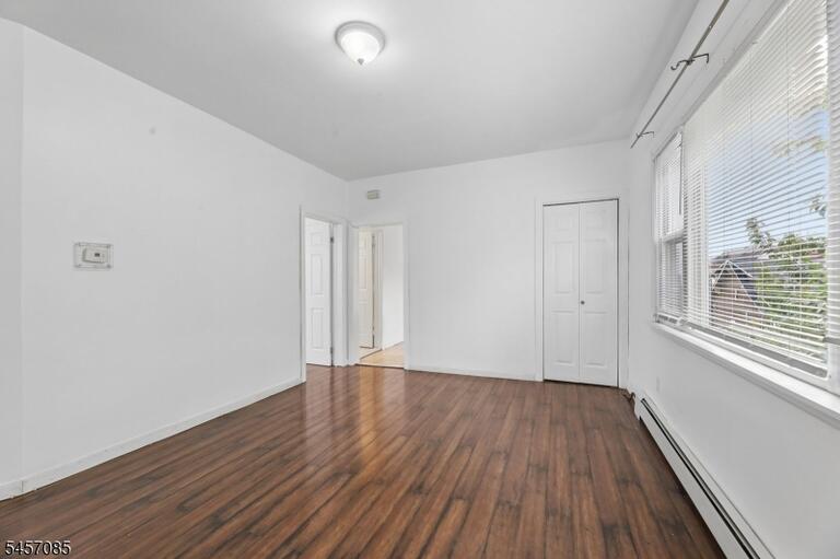 Property listing MLS 4049613 photo 3