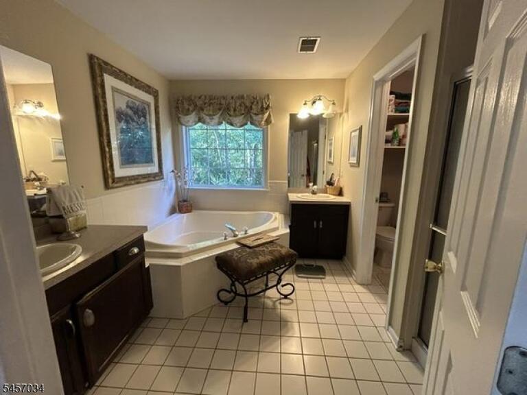 Property listing MLS 4049646 photo 6