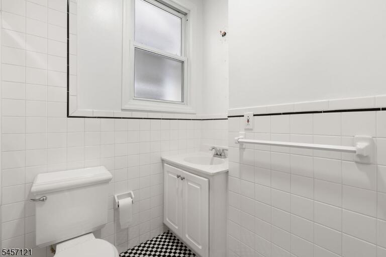 Property listing MLS 4049648 photo 25