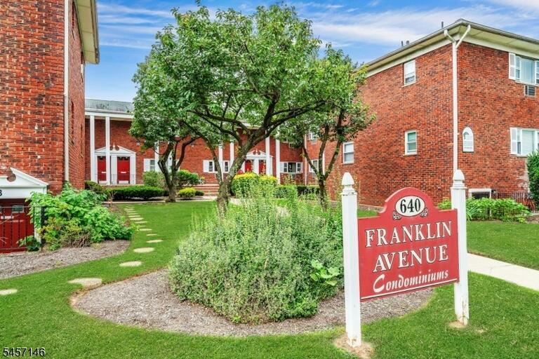 Property listing MLS 4049666 photo 11