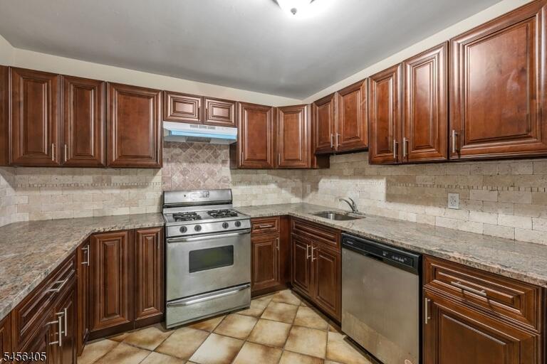 Property listing MLS 4049672 photo 11