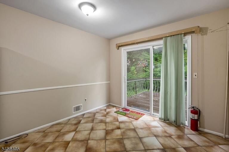 Property listing MLS 4049672 photo 12