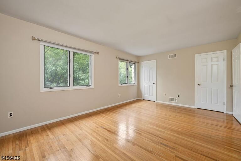 Property listing MLS 4049672 photo 16