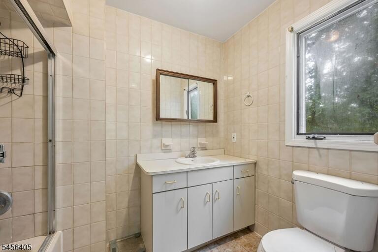 Property listing MLS 4049672 photo 17