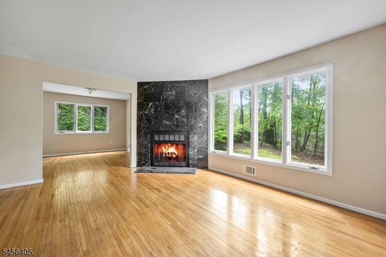 Property listing MLS 4049672 photo 7