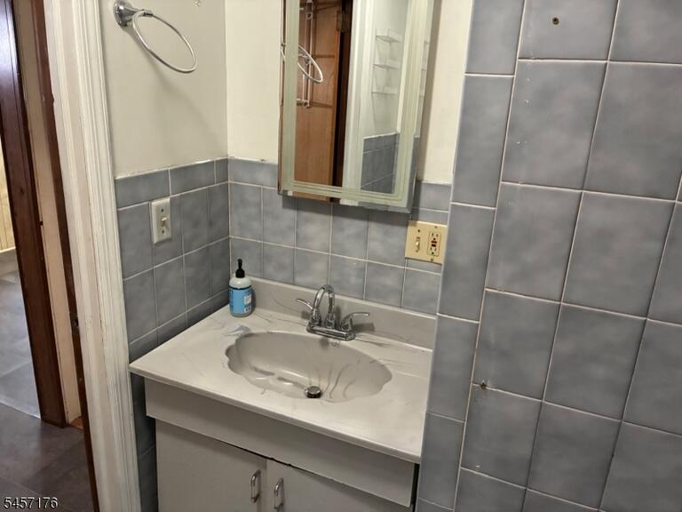 Property listing MLS 4049677 photo 10