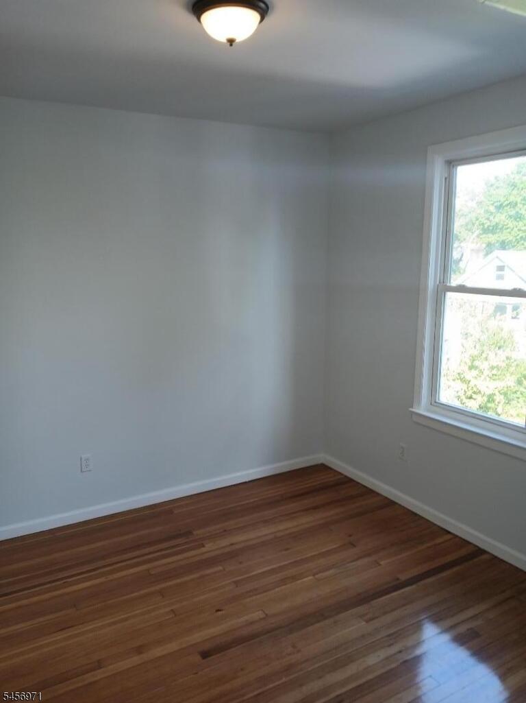 Property listing MLS 4049680 photo 1
